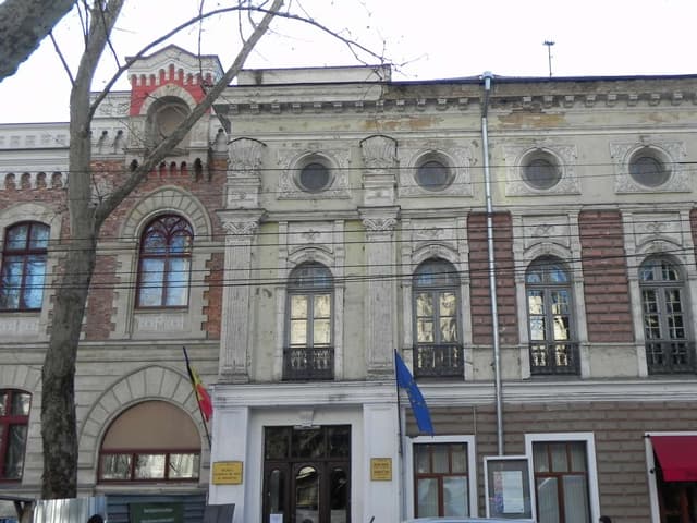 Lucrările de restaurare a Muzeului de Artă sînt pe final