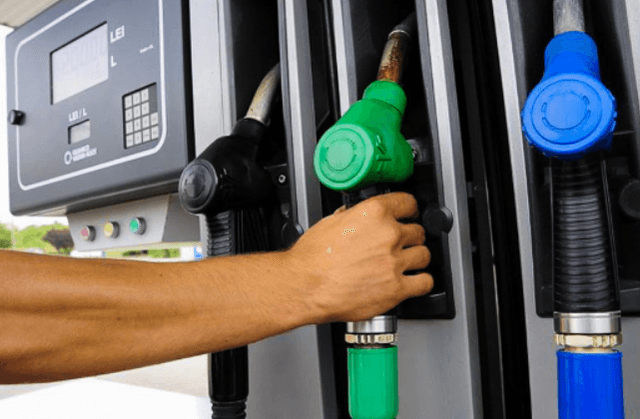 Devalorizarea petrolului, resimțită și pe piața națională