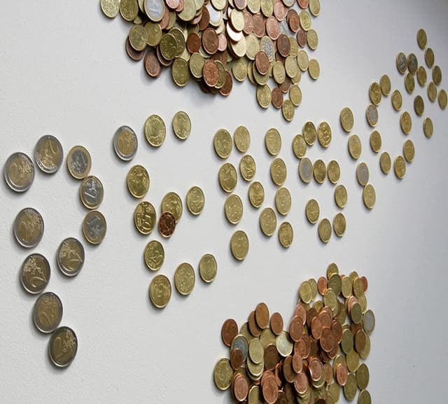 Guvernul a definitivat proiectul de creștere a pensiei minime