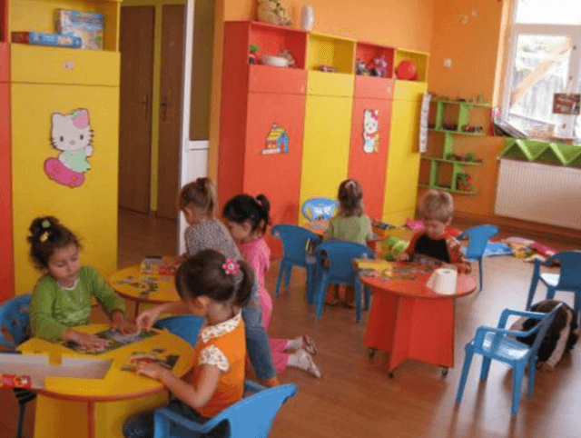 Indemnizaţii pentru copiii rămaşi temporar fără ocrotire părintească