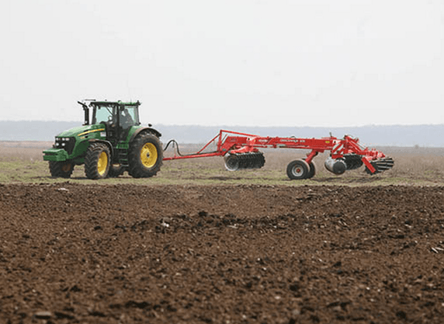 Granturi de circa 3 milioane de lei pentru managementul durabil al terenurilor