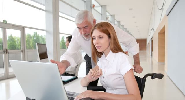 La Chișinău au avut loc consultări publice în vede­rea modernizării sistemului de evidență a activității de muncă