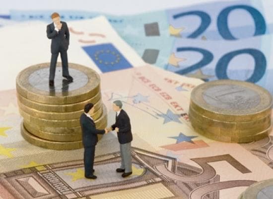 Rata dobînzii la creditele în lei a coborît la un nou minim istoric