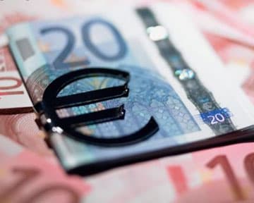 Cursul monedei euro a coborît mai jos de 20 de lei