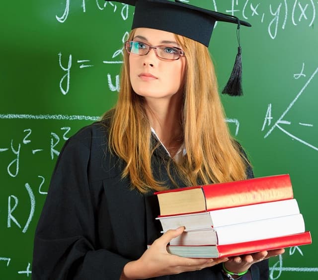 Burse de merit pentru cei mai buni