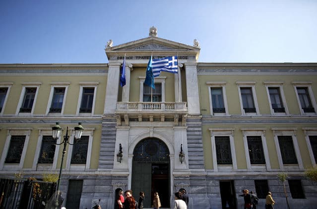 Grecia: Băncile vor concedia 25% din angajați, până la sfârșitul lui 2017