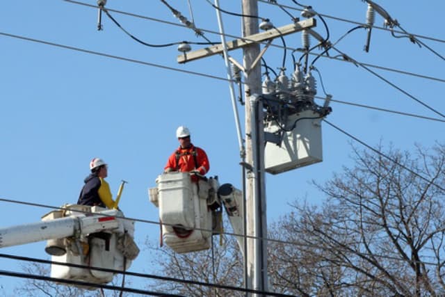Întreruperi programate ale furnizării energiei electrice