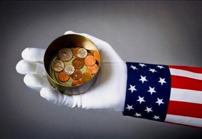 Госдолг США перевалил психологическую отметку в 17 трлн долл.