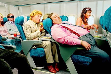 Китайская авиакомпания вернулась к идее стоячих мест в самолетах