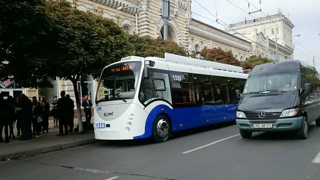 Veniturile parcurilor de troleibuze din Chișinău din vânzarea biletelor au constituit în ianuarie-iunie 2016 94,2 mil. lei