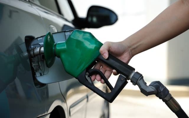 Ministerul Economiei vrea liberalizarea pieței petroliere