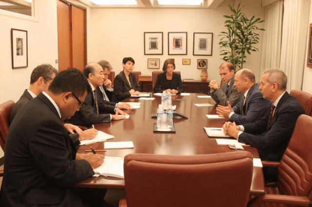 Premierul Republicii Moldova s-a întîlnit cu oficiali ai FMI, la Washington