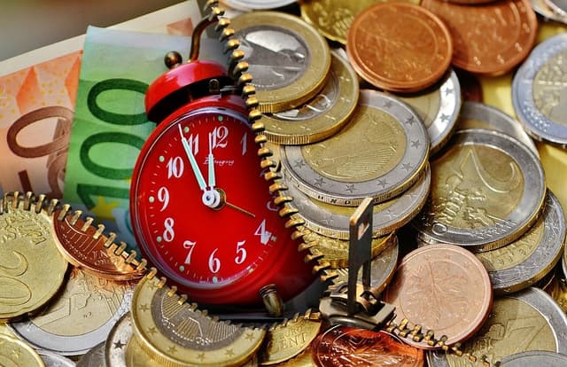 Moldovenii domiciliați în străinătate pot solicita reexaminarea pensiei