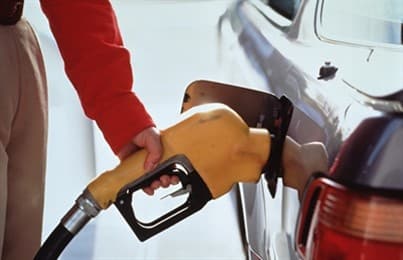 România: Benzina s-a scumpit cu peste 10% într-o lună şi jumătate