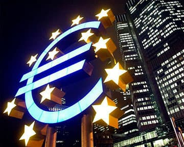 S&P a îmbunătăţit estimarea de creştere a zonei euro în 2015 şi în 2016