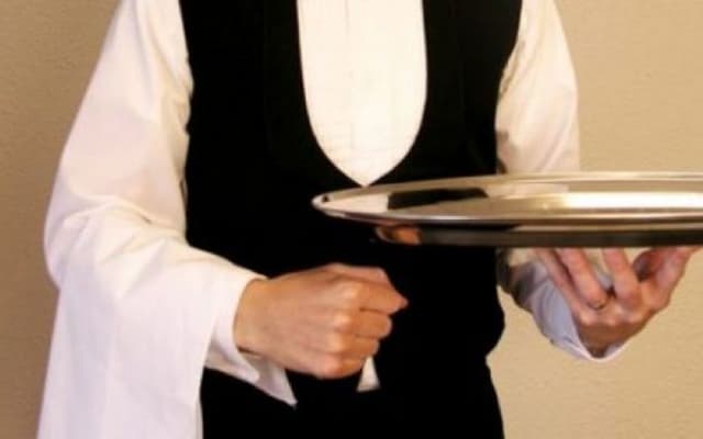 Bacşişul legalizat în România