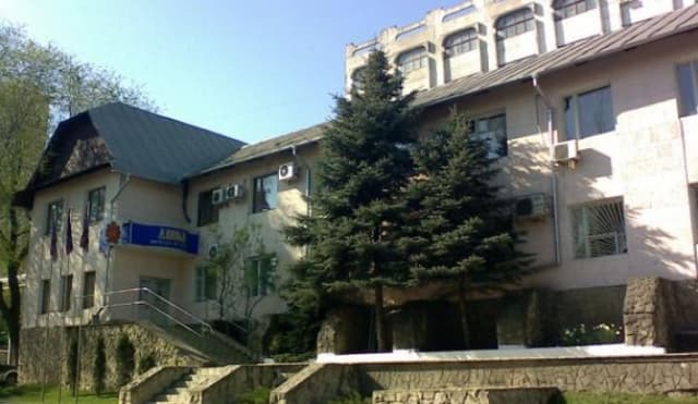 Curtea de Apel: Clădirea companiei Aroma din centrul capitalei nu va fi scoasă la licitație