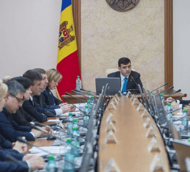 Правительство поддерживает медиацию как альтернативный метод разрешения споров