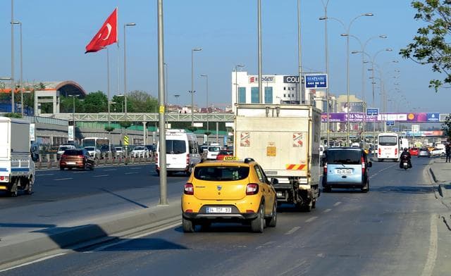 Иностранцы будут оплачивать проезд по платным дорогам в Турции