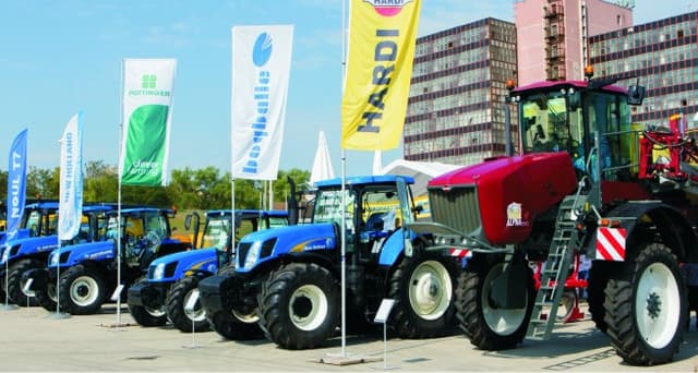 Agricultori moldoveni participă la Tîrgul pentru Fermieri AGRALIM din România