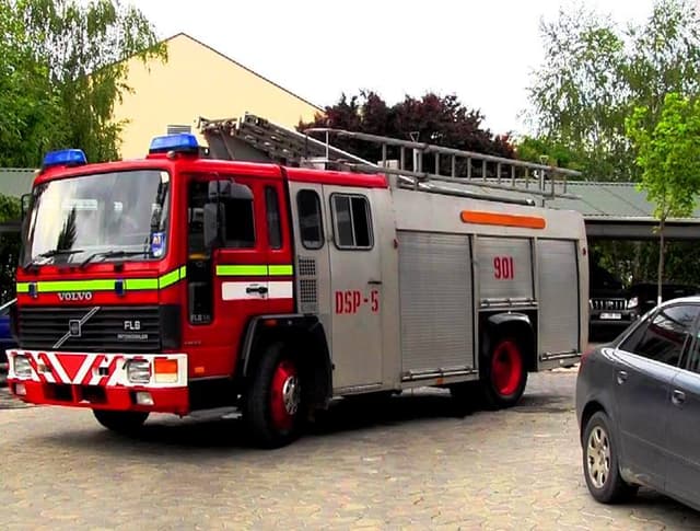 Avertizarea privind pericolul declanșării unor situații excepționale se va face prin mijloace moderne