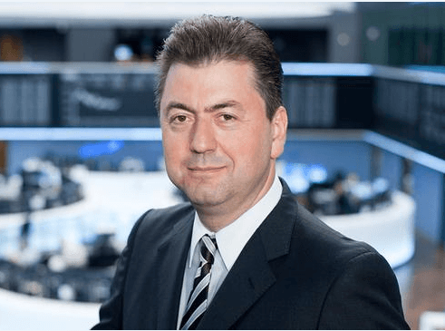 Евро упал в ответ на выборы в Греции