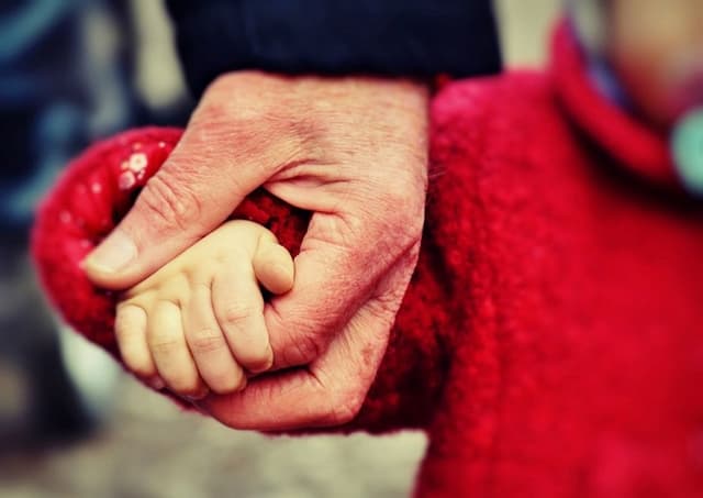 Уход за ребенком и временная нетрудоспособность