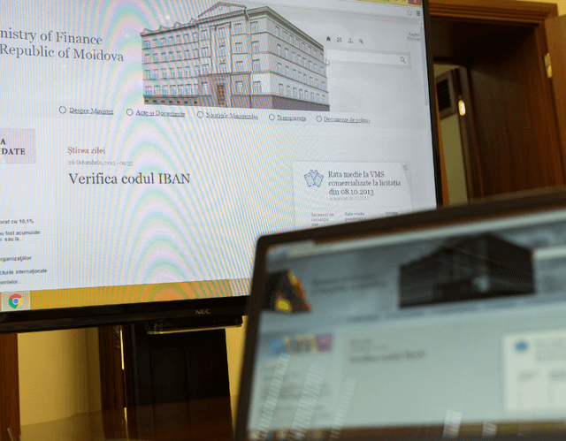 Сetăţenii Moldovei vor putea urmări online procesul de recuperare a banilor fraudaţi din trei bănci