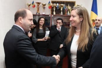 Un nou proiect al Băncii Mondiale va susţine creşterea competitivităţii în Republica Moldova