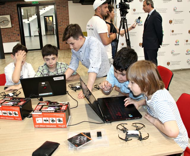 Educaţia digitală, din clasa I