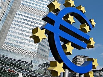 Европейские рынки по-прежнему охвачены страхами за экономику еврозоны