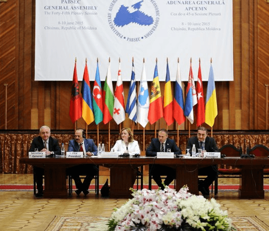 Președintele Parlamentului pledează pentru dezvoltarea mai multor proiecte economice între țările din regiunea Mării Negre