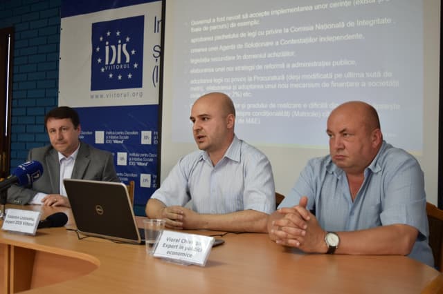 Lipsa de transparență a lăsat Moldova cu reforme pe jumătate