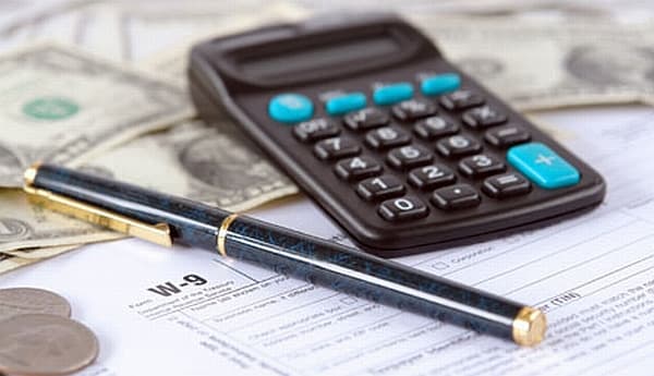 Cîți bani au pierdut  bugetele  statelor din Europa Centrală şi de Est de la TVA necolectat