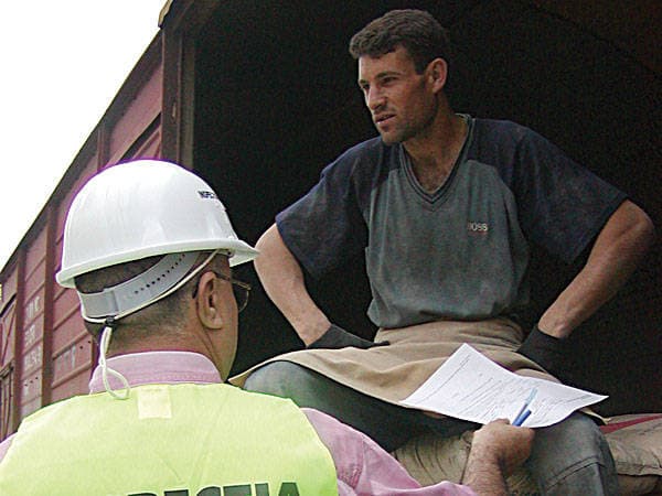 Un sfert din salariaţii din România muncesc la negru