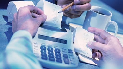 Evaziune fiscală în proporţii deosebit de mari