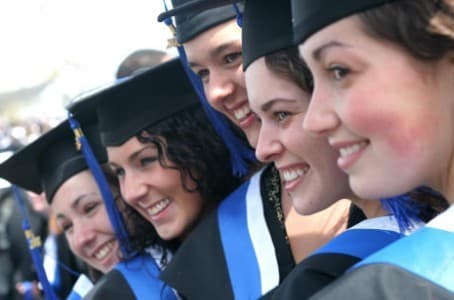 320 de locuri bugetare, oferite pentru studiile doctorale anul acesta