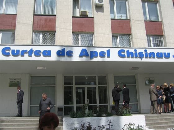 Un milion de lei amendă pentru copierea ambalajului