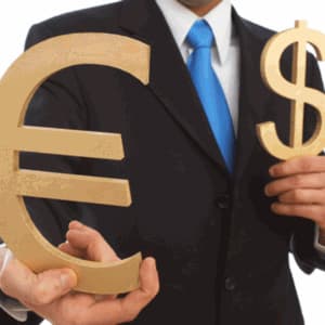 В некоторых банках доллар достиг 18,99 лея, а евро – 22,35 лея