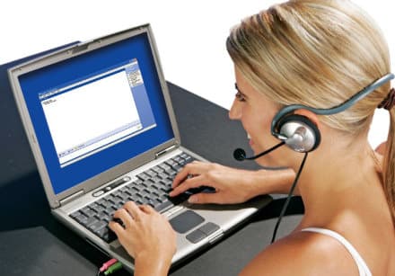 Aproape 90% dintre cei ce utilizează Internetul în Moldova o fac pentru discuții pe chat