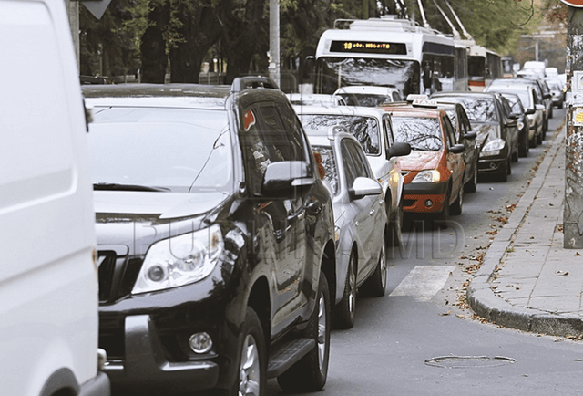 Премьер-министр Молдовы потребовал упрощение процедуры оплаты «виньетки»