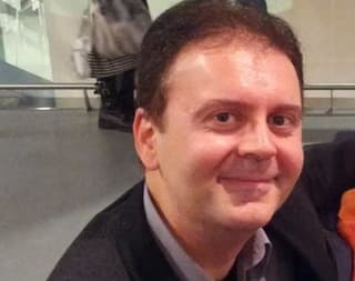 Ar fi putut fi un miliardar de top, dar trăieşte cu un salariu de 3.000 de dolari pe lună. Profesorul de la care s-au inspirat creatorii Google