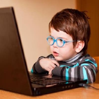 Protejarea copiilor de conţinutul unor informaţii de pe Internet