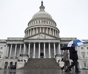 Дефицит бюджета США в ноябре упал более чем вдвое из-за календарного фактора