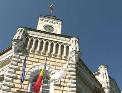 Consilierii vor acoperi deficitul bugetar pentru 2014 din vânzări, privatizări și finanțări externe