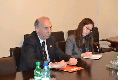 Ministrul Finanţelor Octavian Armaşu a avut o întrevedere cu Ambasadorul SUA în Republica Moldova James D. Pettit