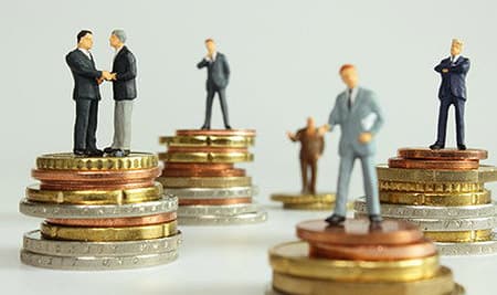 Informație oficială: Banca de Economii fuzionează cu Unibank