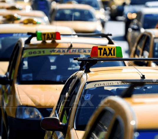 România: Taximetriştii vor elibera un bon fiscal şi pentru bacşişul primit de la client