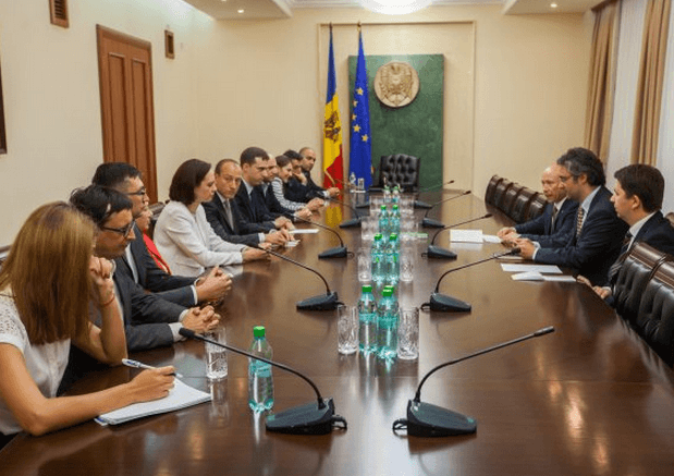 Valeriu Streleţ s-a întîlnit cu reprezentanţii Asociației Investitorilor Străini