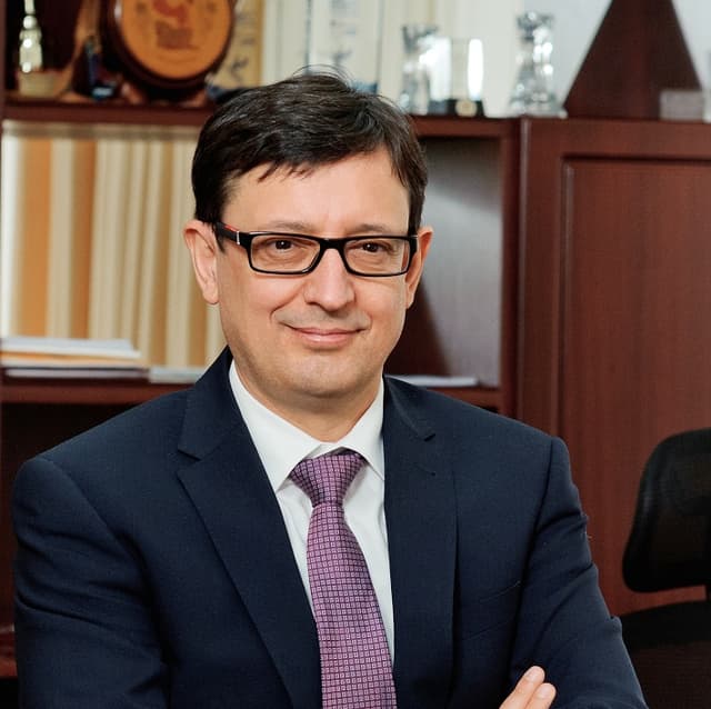 Octavian Armașu: Economia ar trebui să absoarbă excesul de lichidități din sistemul bancar